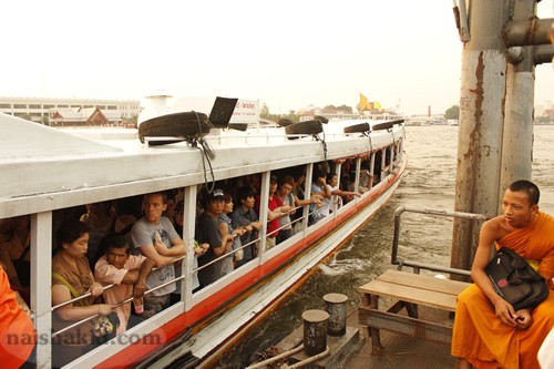 Ferry no flag Bangkok