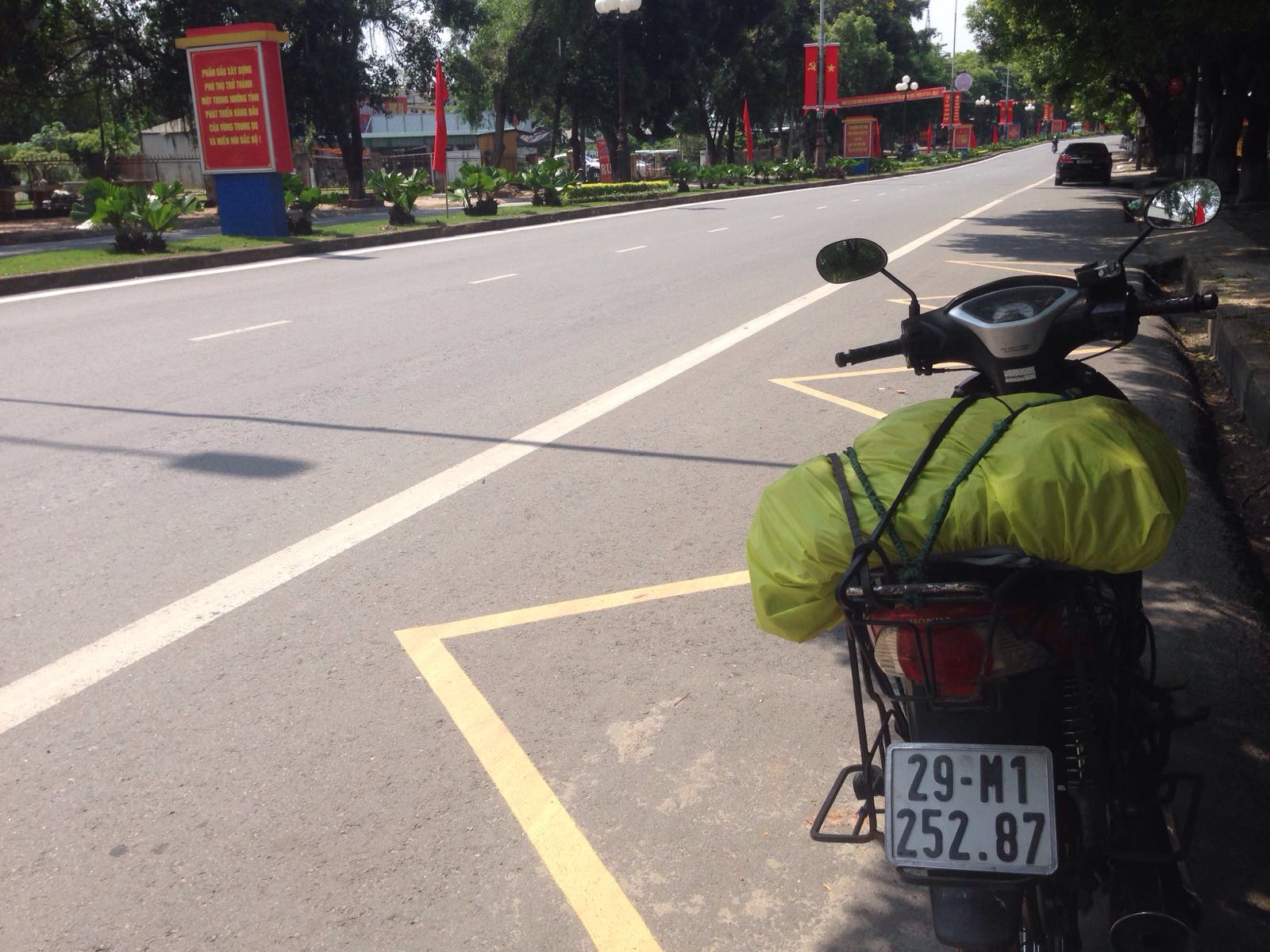 Naik Motor di Vietnam
